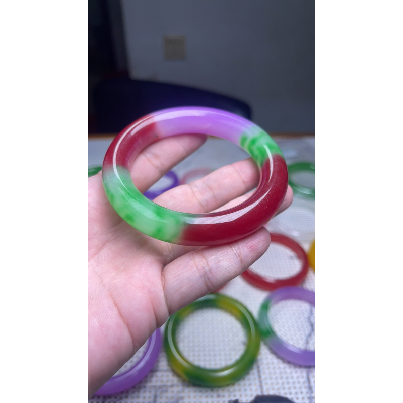 230 紫红飘花圆条手镯