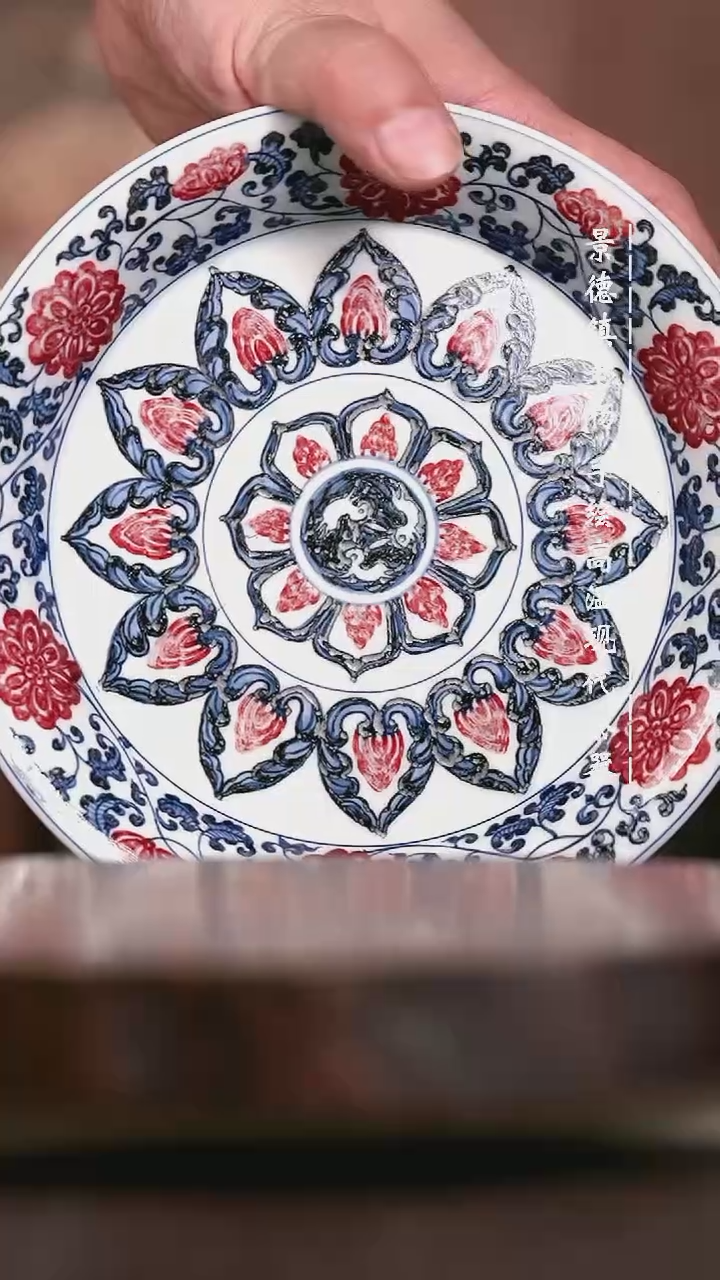 微瑕福利  现代瓷壶承暇