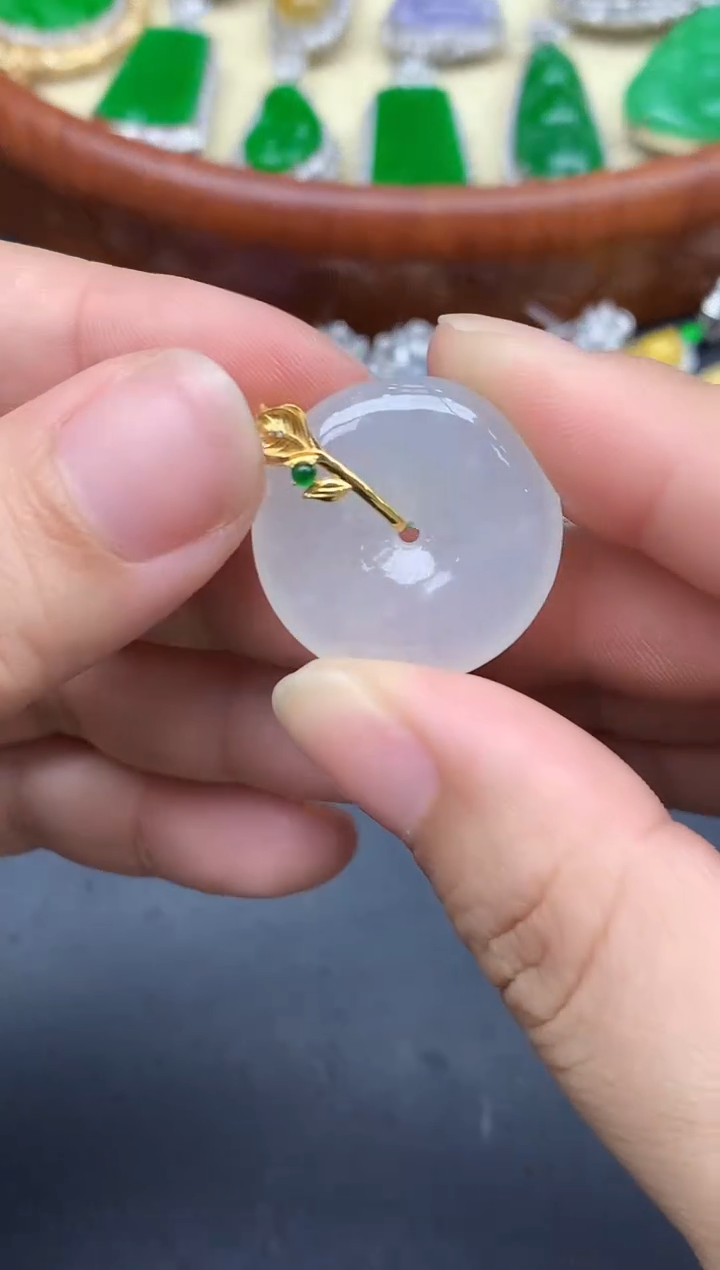 颈饰18K金镶嵌翡翠131-中国好珍宝