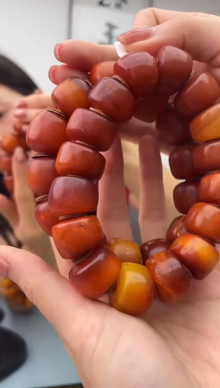 未镶嵌蜜蜡珠宝奇石假一罚十，062.20微瑕多样性发一件