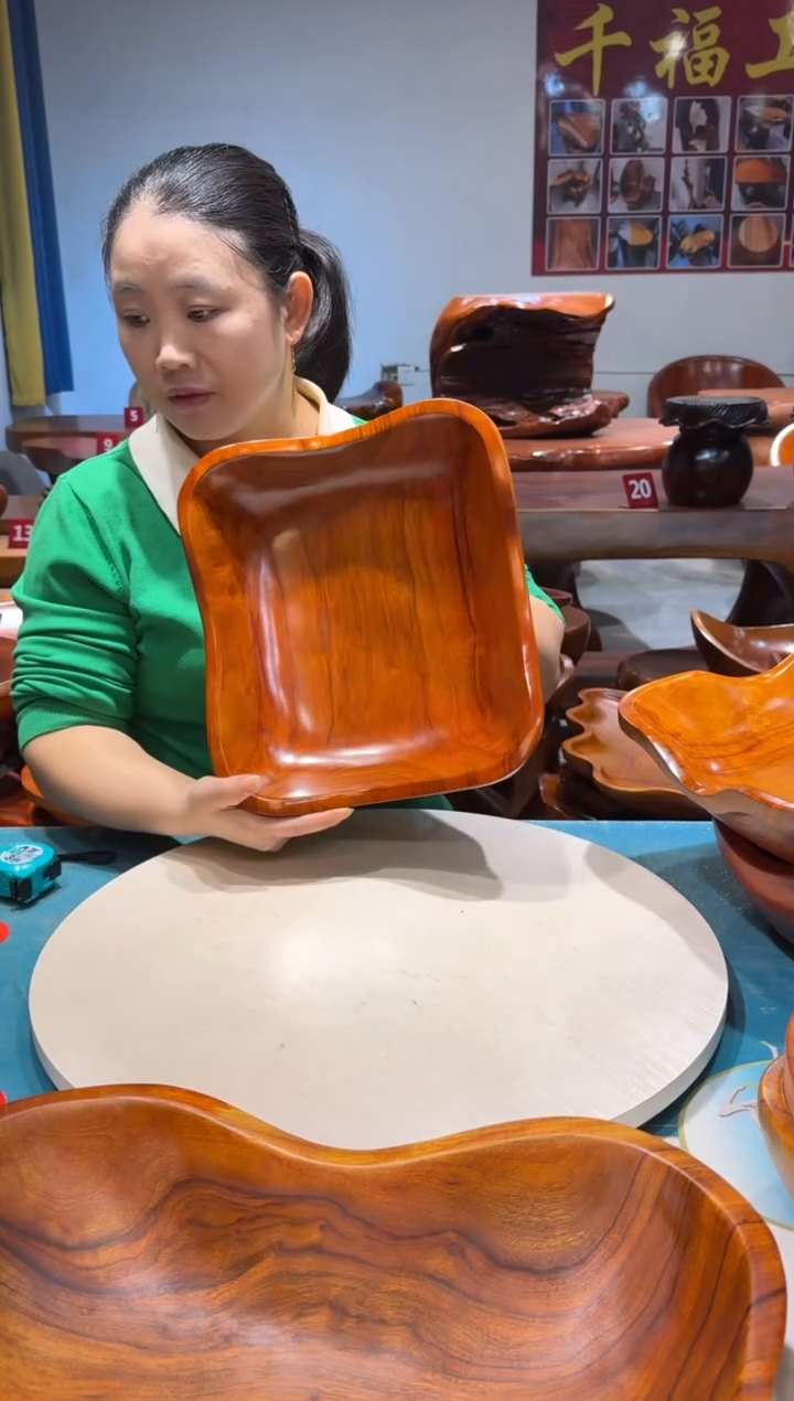木潇**生四脚果盘 31.3*27.8*9.7