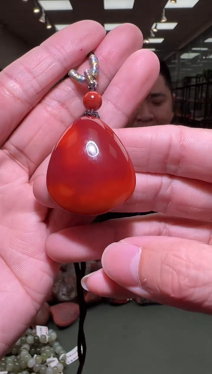 【闪购商品】南红玛瑙吊坠未镶嵌一个