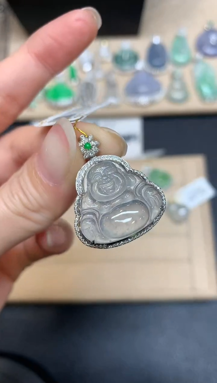 【闪购商品】翡翠颈饰18K金镶嵌佛公【无服务费