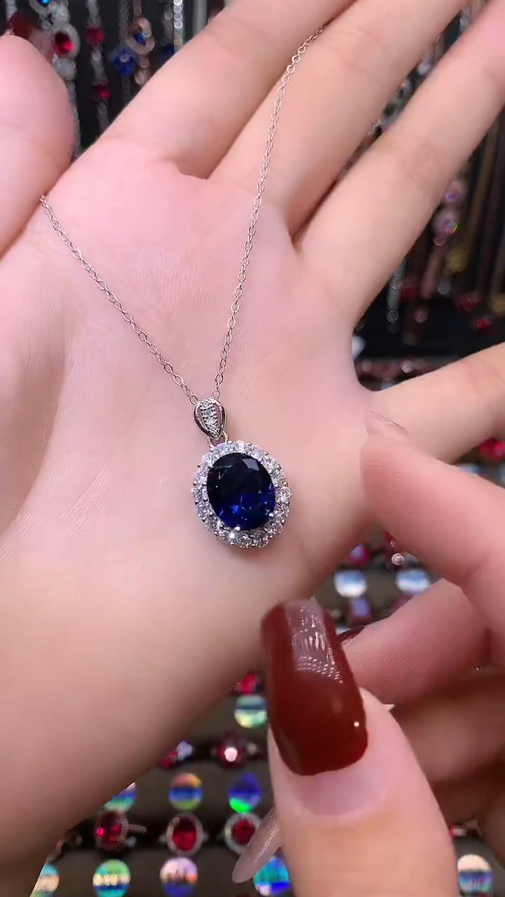 【闪购商品】蓝宝石吊坠(赠链)银S925镶嵌银色