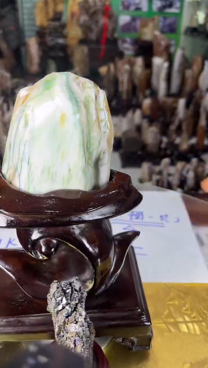 未镶嵌珠宝奇石硅化玉缅甸天然树化玉摆件