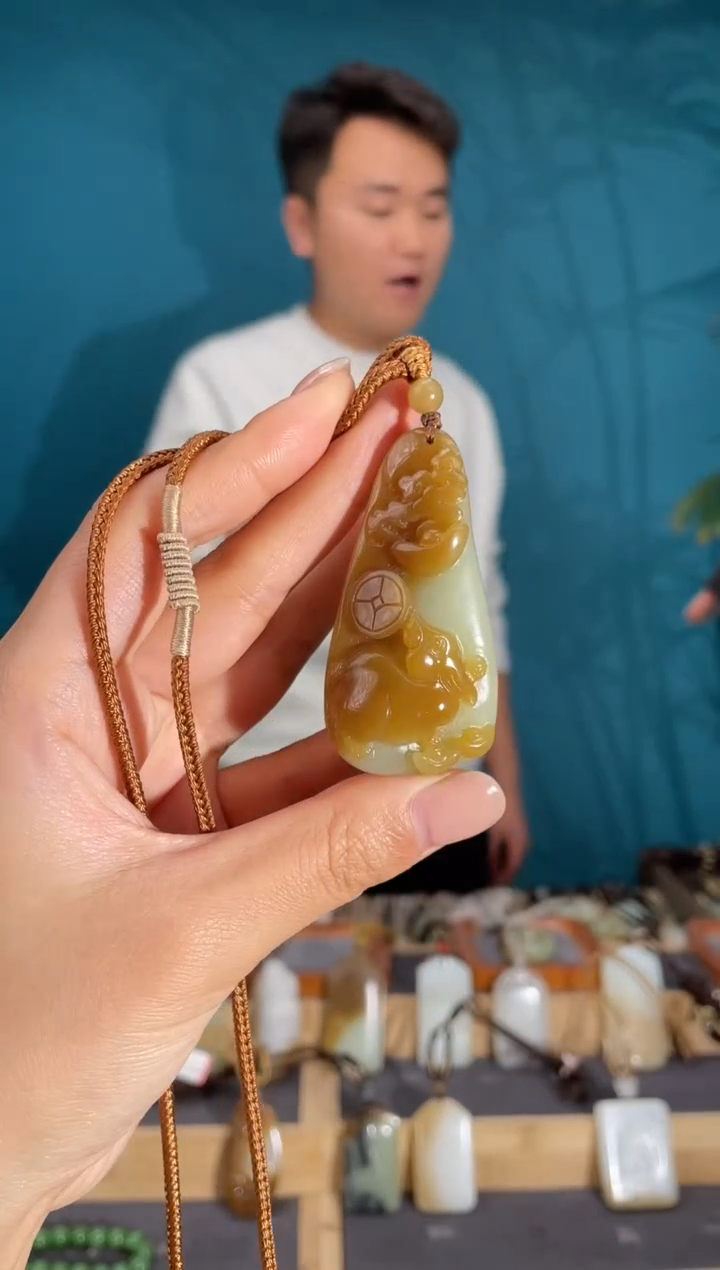 颈饰未镶嵌和田玉1