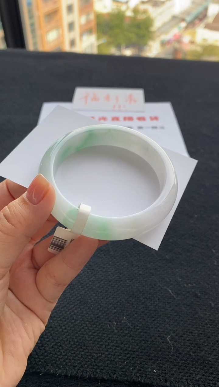 【闪购商品】翡翠手镯未镶嵌买断价XW23011706