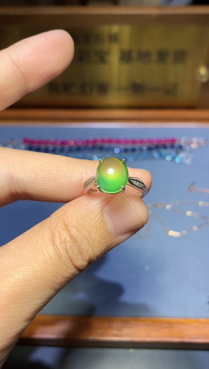 【闪购商品】葡萄石戒指银S925镶嵌........