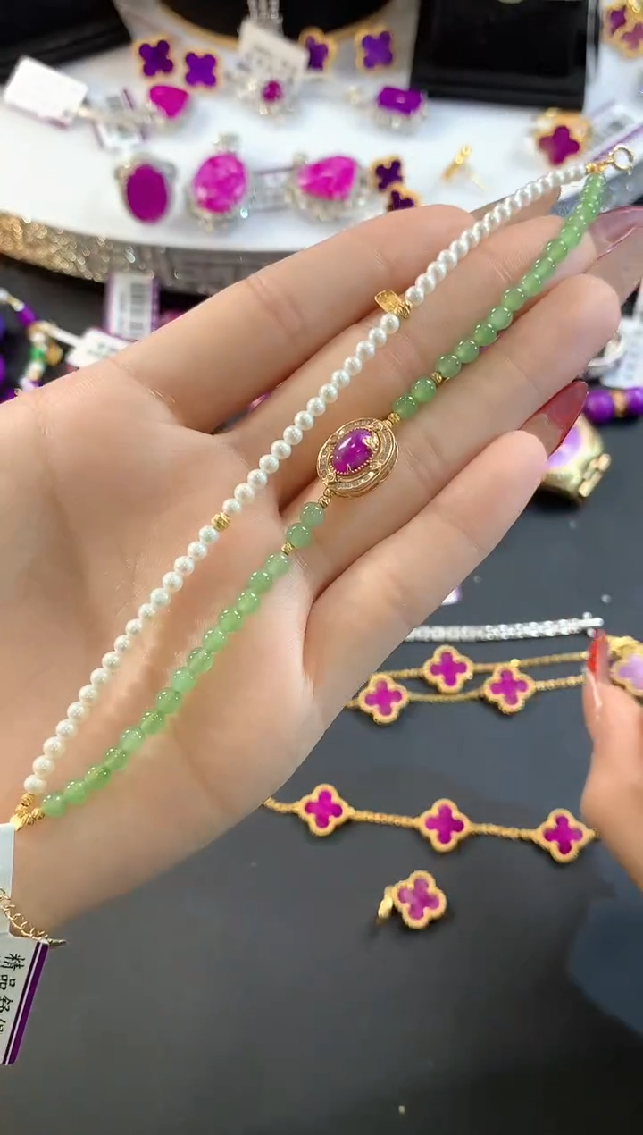 【闪购商品】苏纪石（舒俱来）.18K金镶嵌舒俱来手链