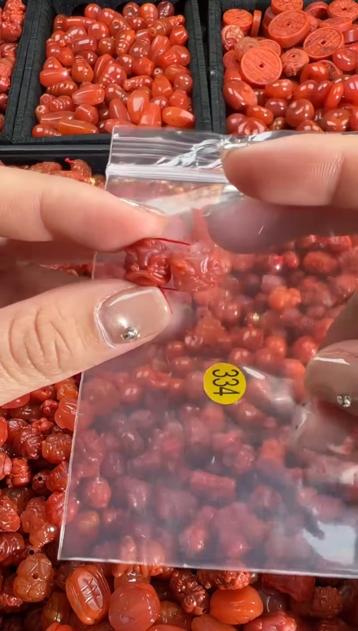 【闪购商品】南红玛瑙颈饰未镶嵌1