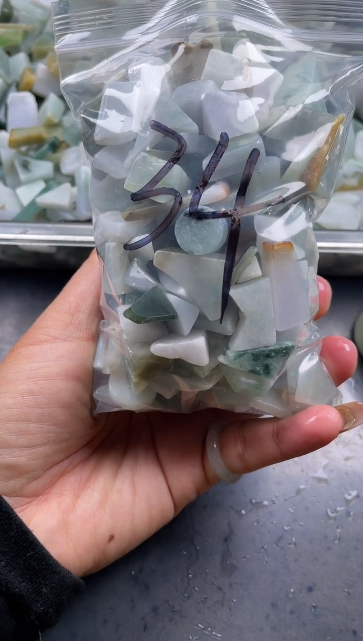 配石翡翠天然翡翠小号500克34