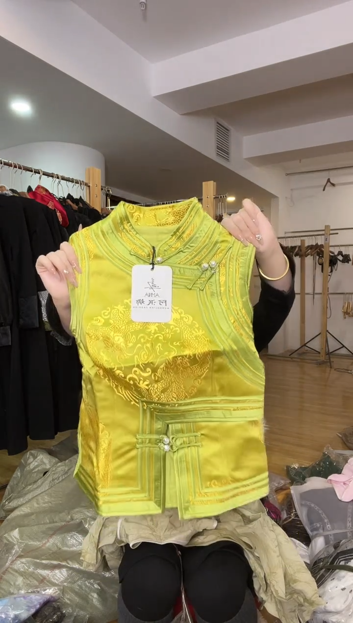 L码        105-115斤  马甲