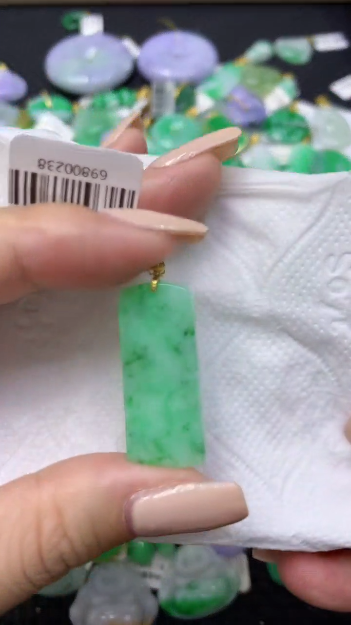 颈饰18K金镶嵌翡翠天然缅甸翡翠A货