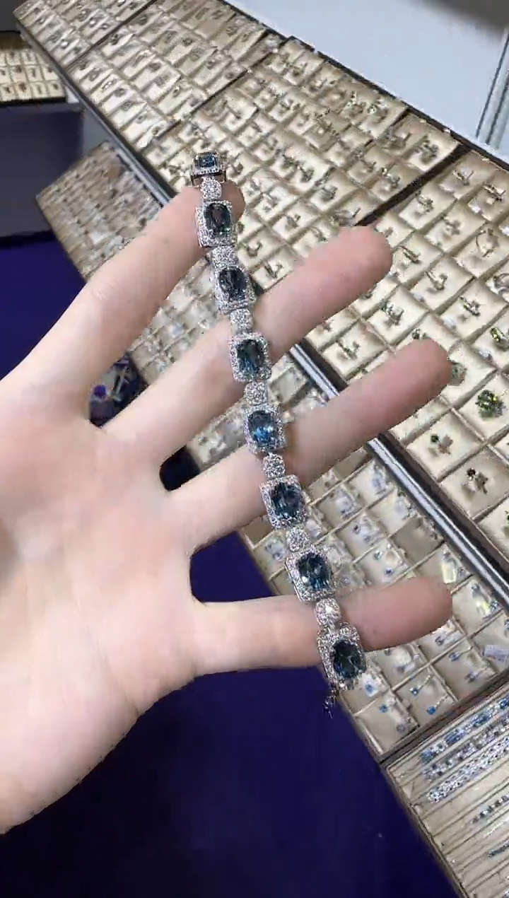 【闪购商品】托帕石手链银S925镶嵌6*8mm伦敦蓝
