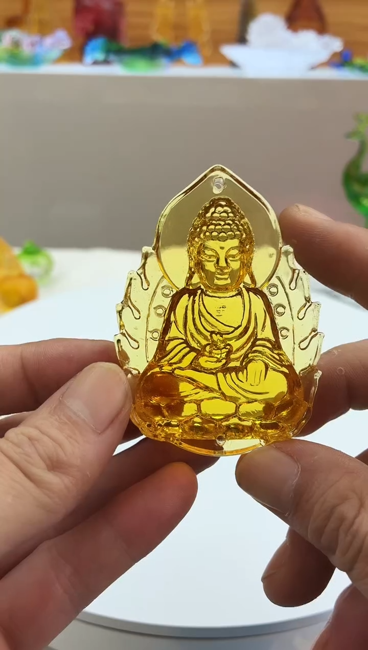 手工艺品琉璃琥珀色大日如来佛像车挂