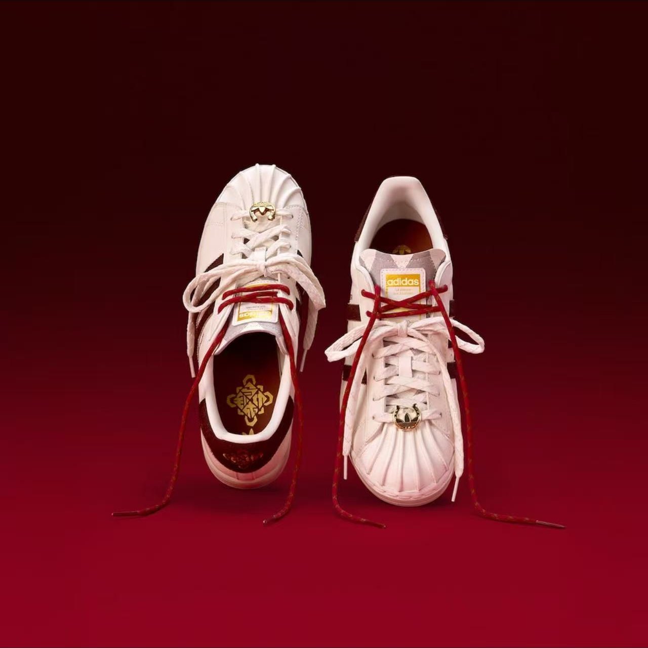 adidas/阿迪达斯双旦礼马年限定经典贝壳头运动板鞋KJ6293