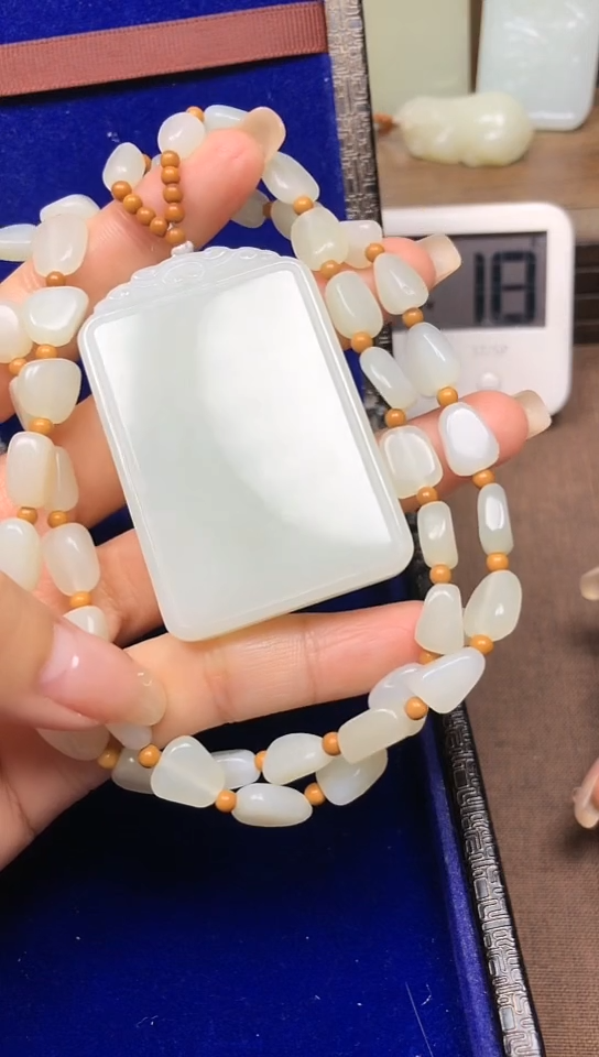 【闪购商品】和田玉颈饰未镶嵌文