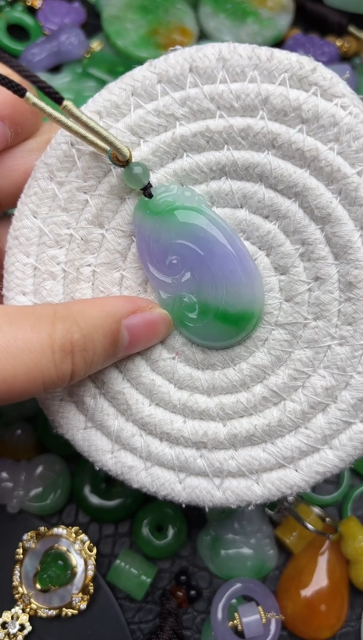 颈饰未镶嵌翡翠缅甸翡翠吊坠