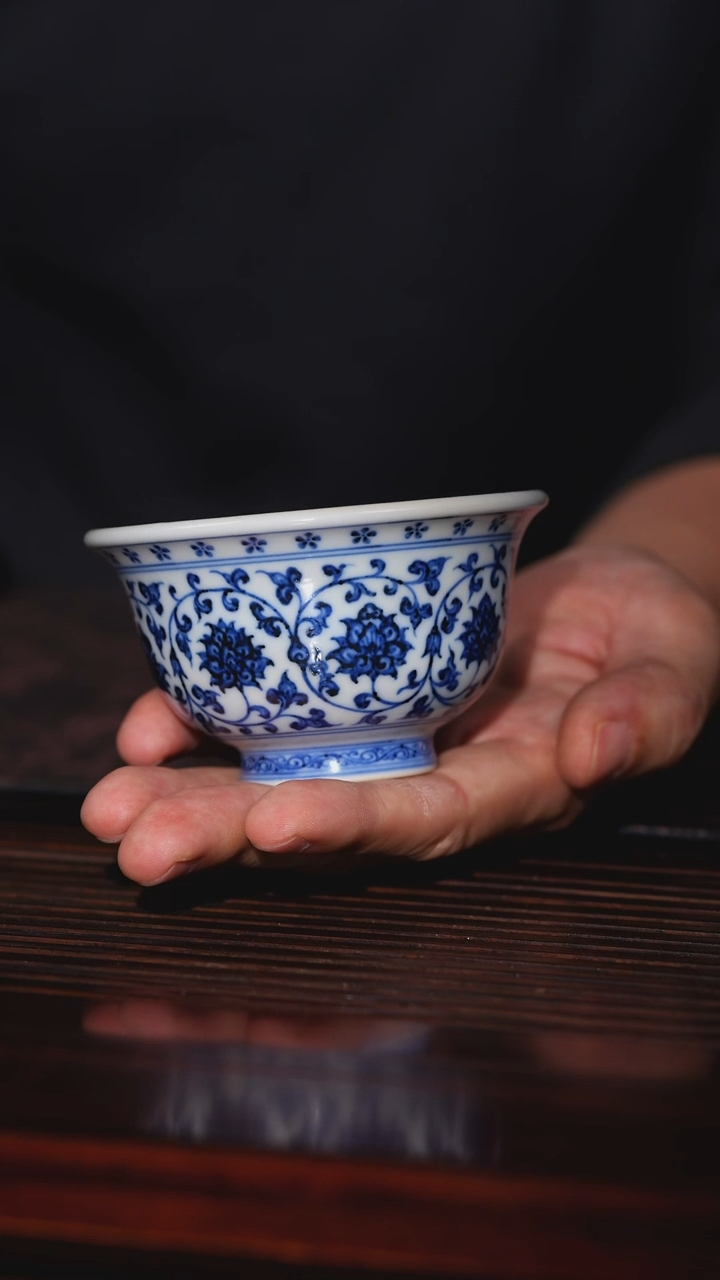 【闪购商品】摆件【瓷见如故】海韵堂缠枝压手狮心