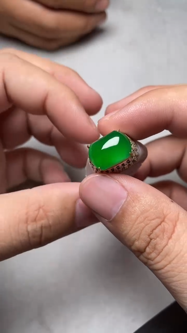 未镶嵌定制翡翠流*、天然缅甸翡翠A货