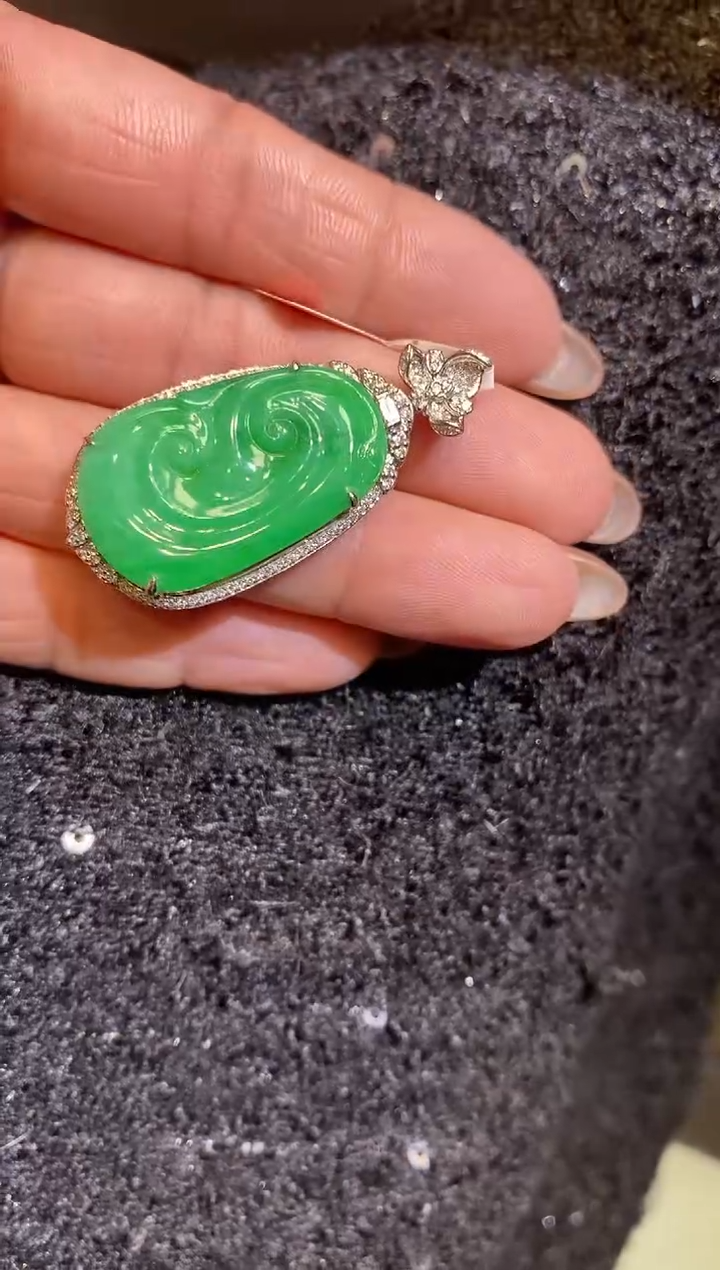 吊坠(不含链)18K金镶嵌翡翠如意