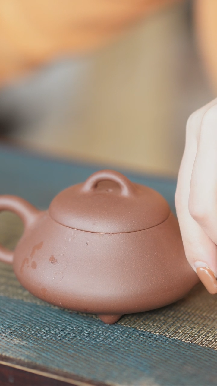 【闪购商品】喀左三川紫砂原矿手工制作