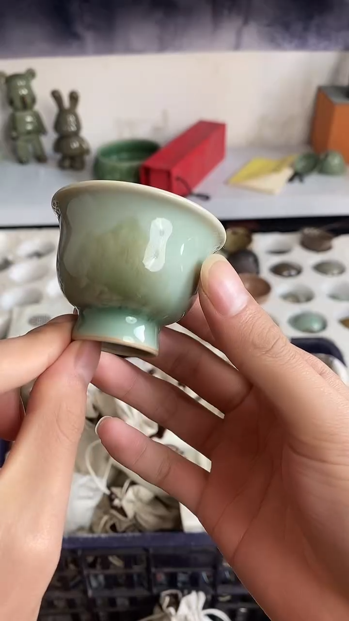  【山隐青瓷】龙窑柴烧杯子    微瑕   15-20CC