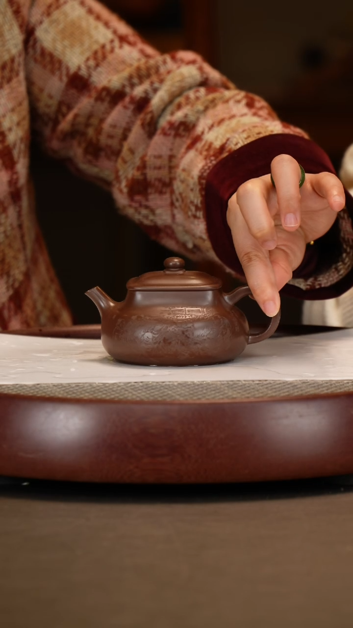 【闪购商品】紫砂茶壶【徐晓梅】紫泥天方地圆    260CC