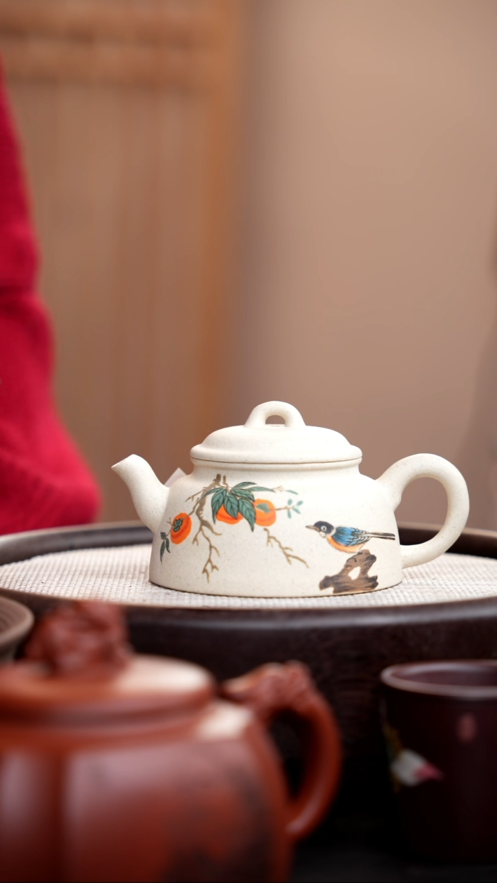 【闪购商品】紫砂茶壶白玉段井栏泥绘柿子