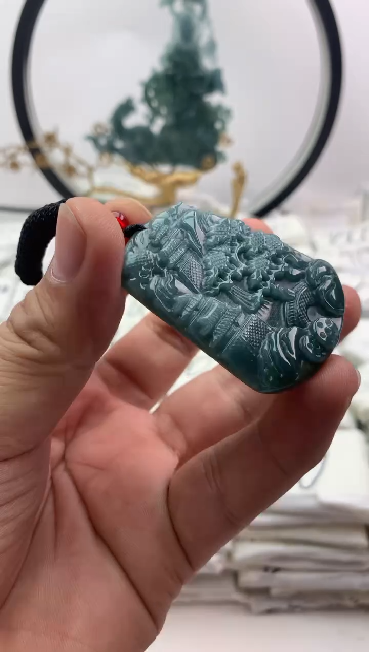 翡翠未镶嵌颈饰山水牌【品质一般介意慎拍】