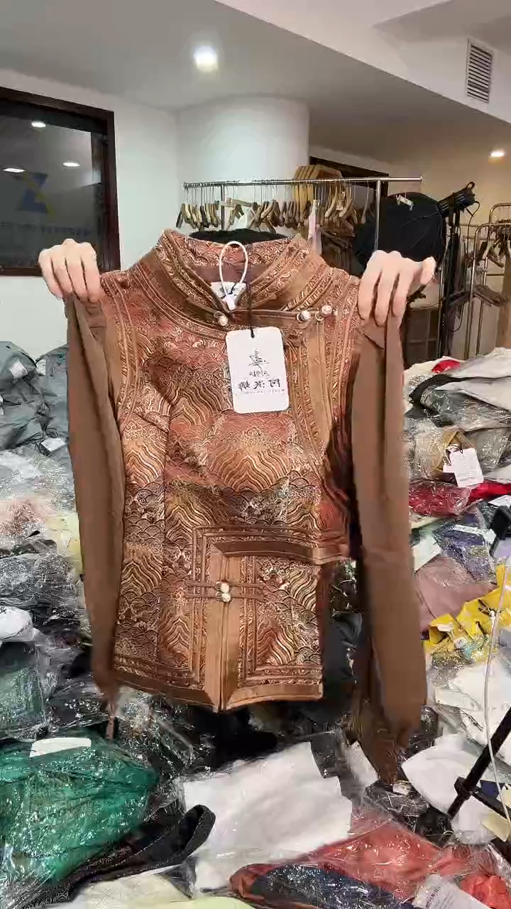 L码        105-115斤  纱袖