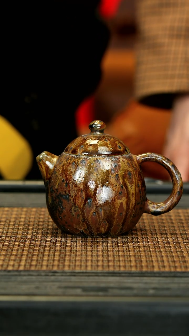 【闪购商品】紫砂茶壶GFY30龙蛋 崖沉木柴烧