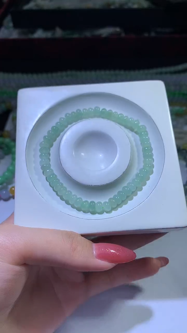 颈饰未镶嵌翡翠ZX018801