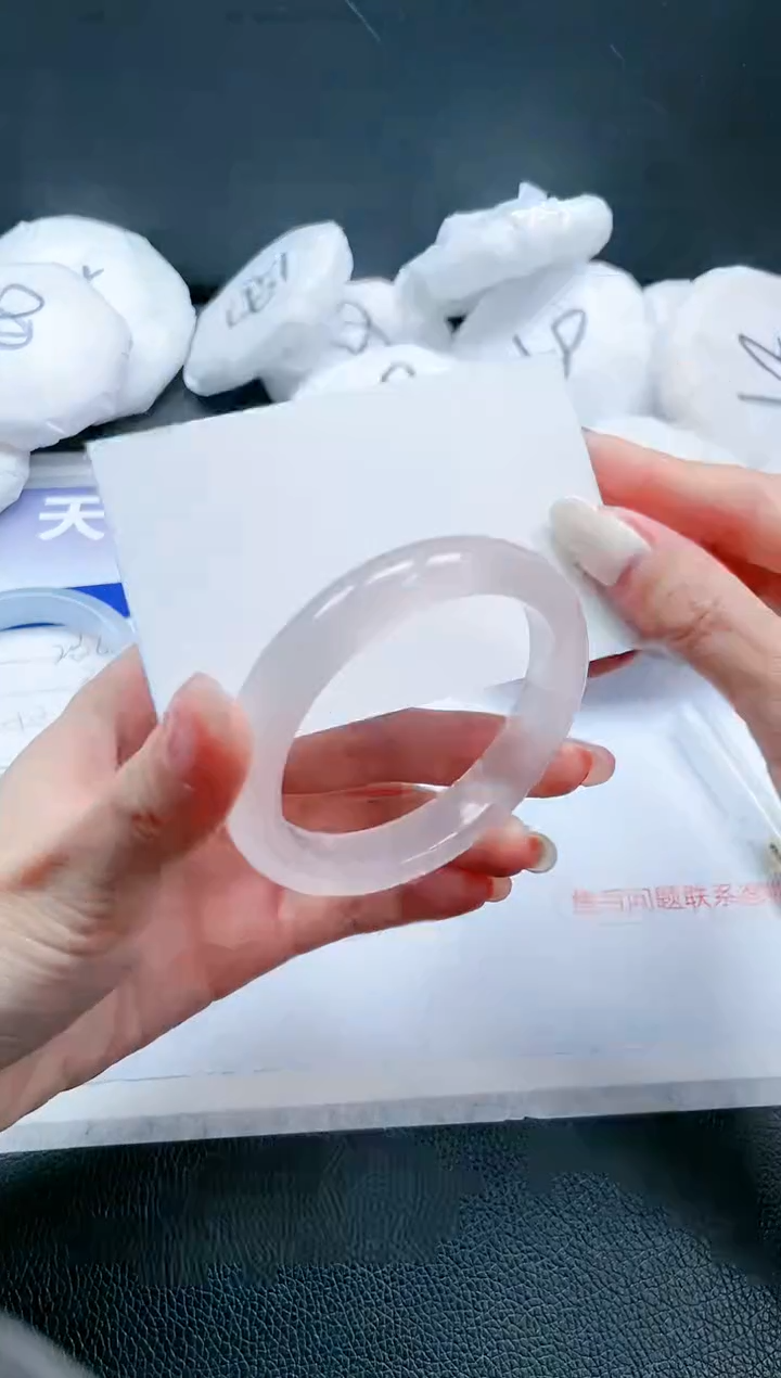 【闪购商品】石英质玉手镯未镶嵌 冰裸粉手镯-54