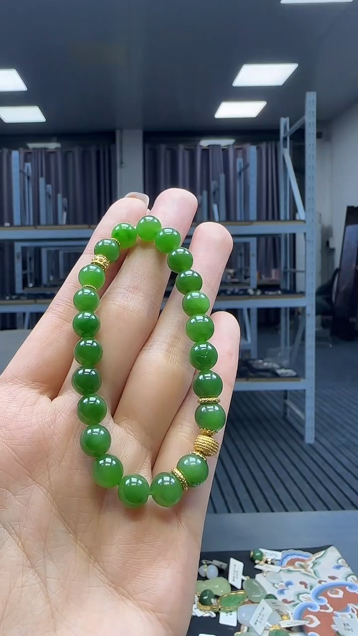 18K金镶嵌手链和田玉1