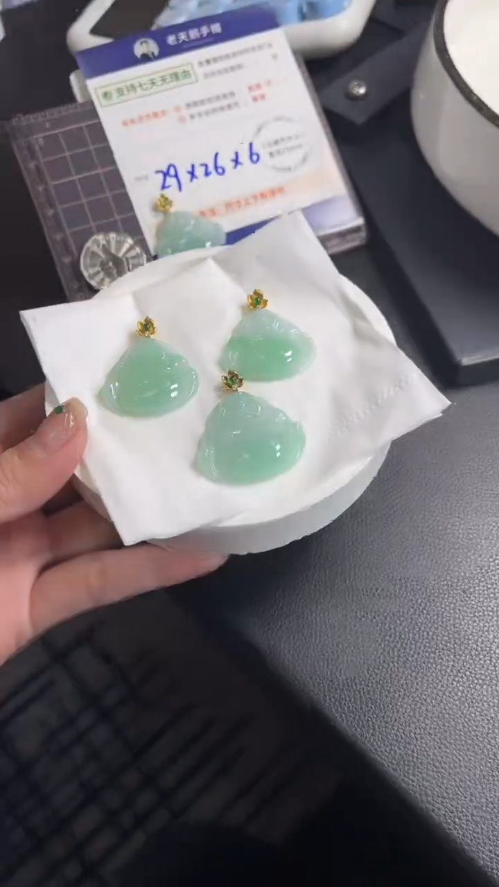 【闪购商品】翡翠颈饰18K金镶嵌翡翠高货佛公26/多样性发其一CP