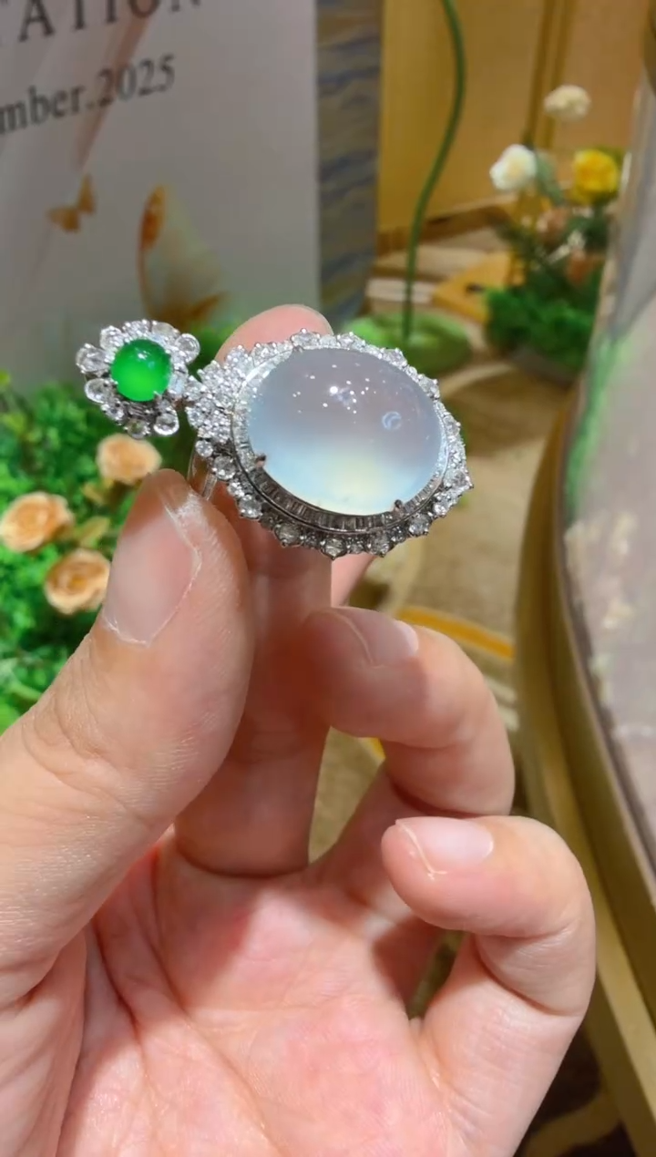 吊坠(不含链)18K金镶嵌翡翠多样性团购发一件