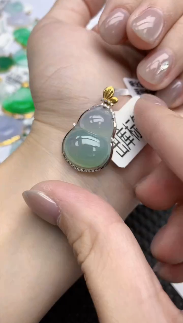 【闪购商品】翡翠颈饰18K金镶嵌天然翡翠A货