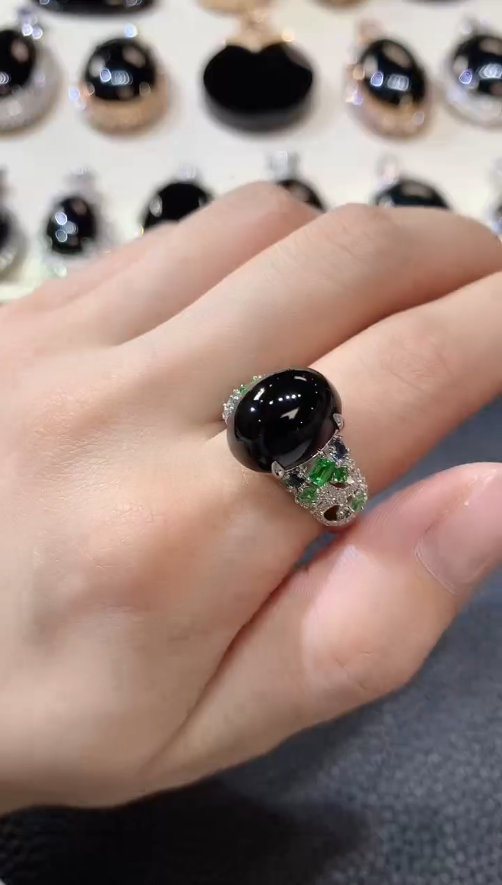 【闪购商品】翡翠戒指18K金镶嵌D37墨翠