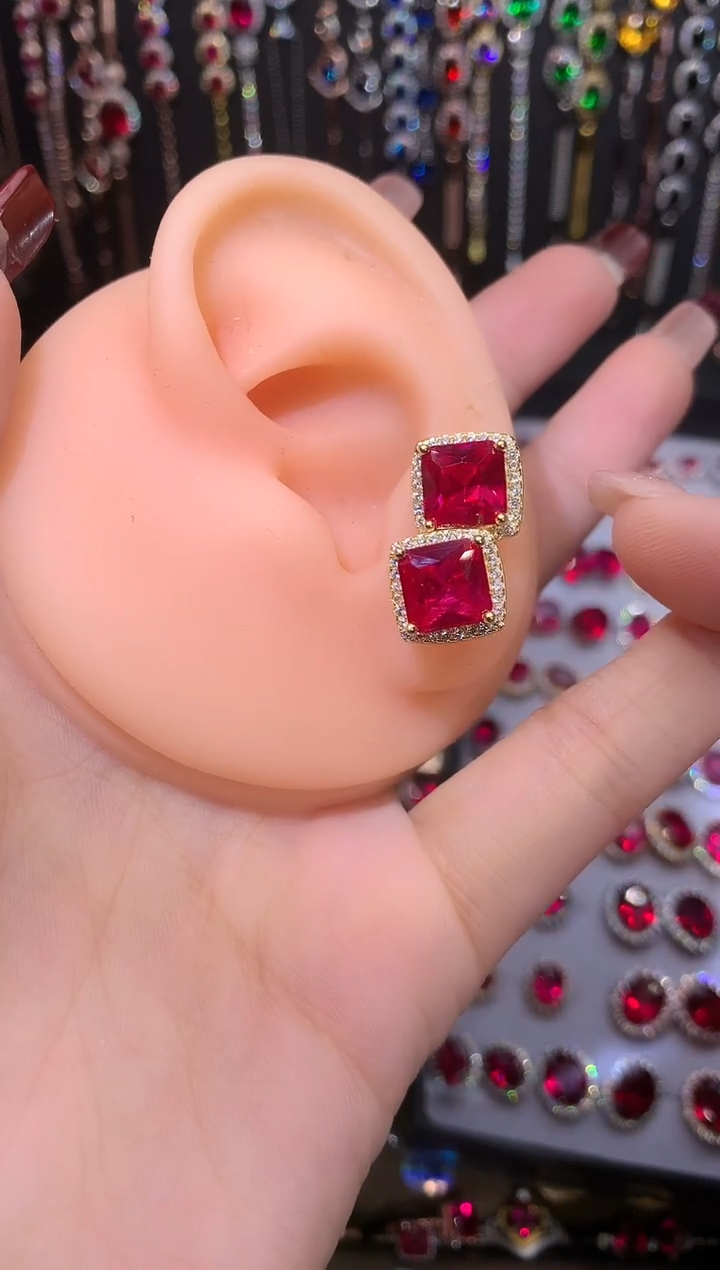 【闪购商品】红宝石耳饰银S925镶嵌金色