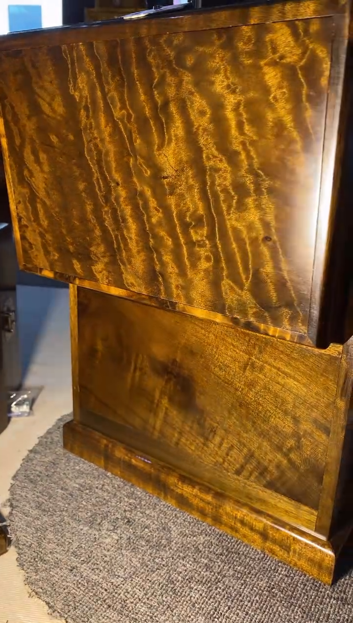 【闪购商品】金丝楠木艺阴沉官皮箱F21