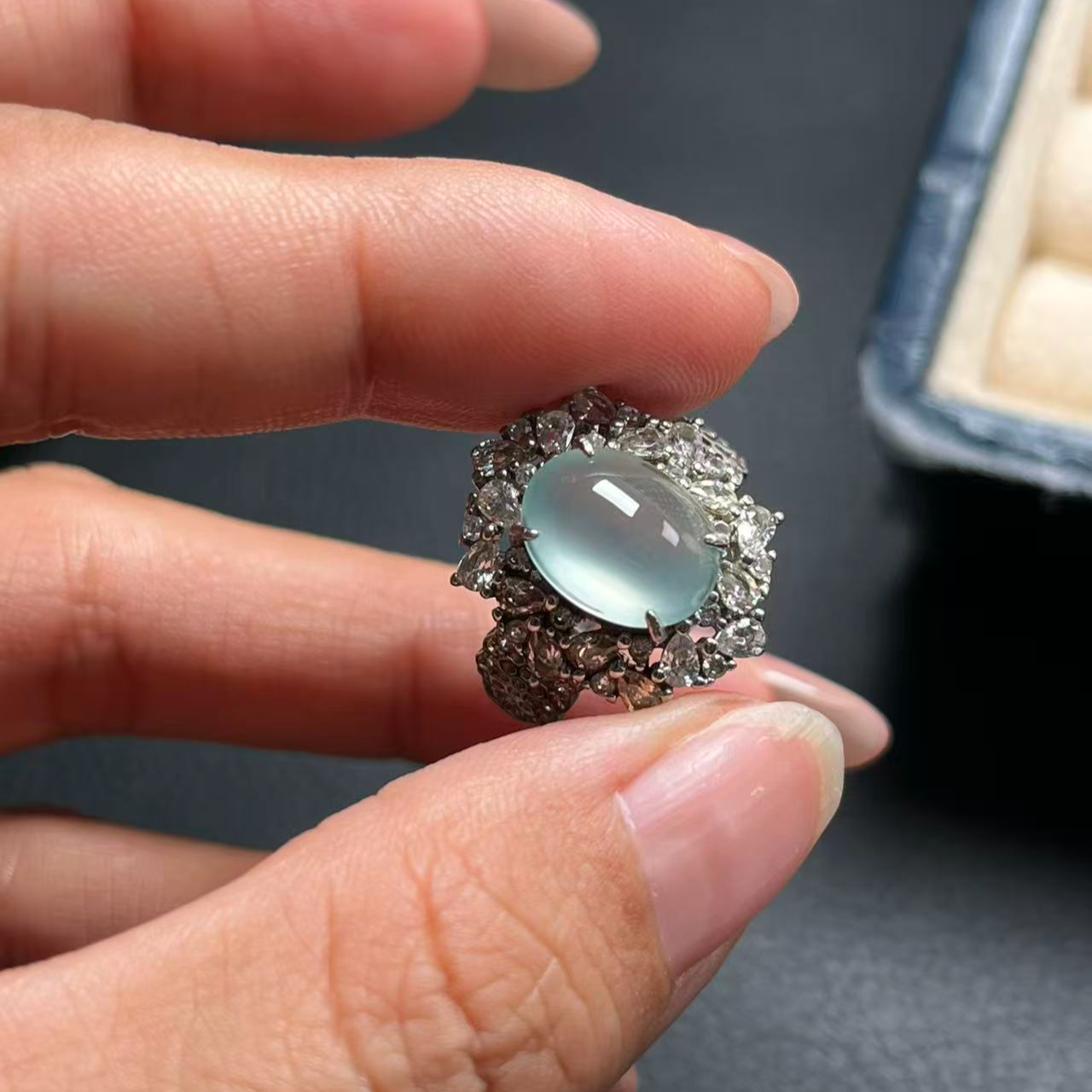 925银镶嵌 缅甸天然翡翠A货 冰蓝晴 戒指 尺寸10.9 8.2 5.4