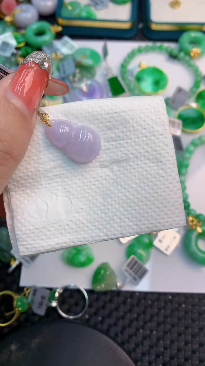 颈饰18K金镶嵌翡翠1