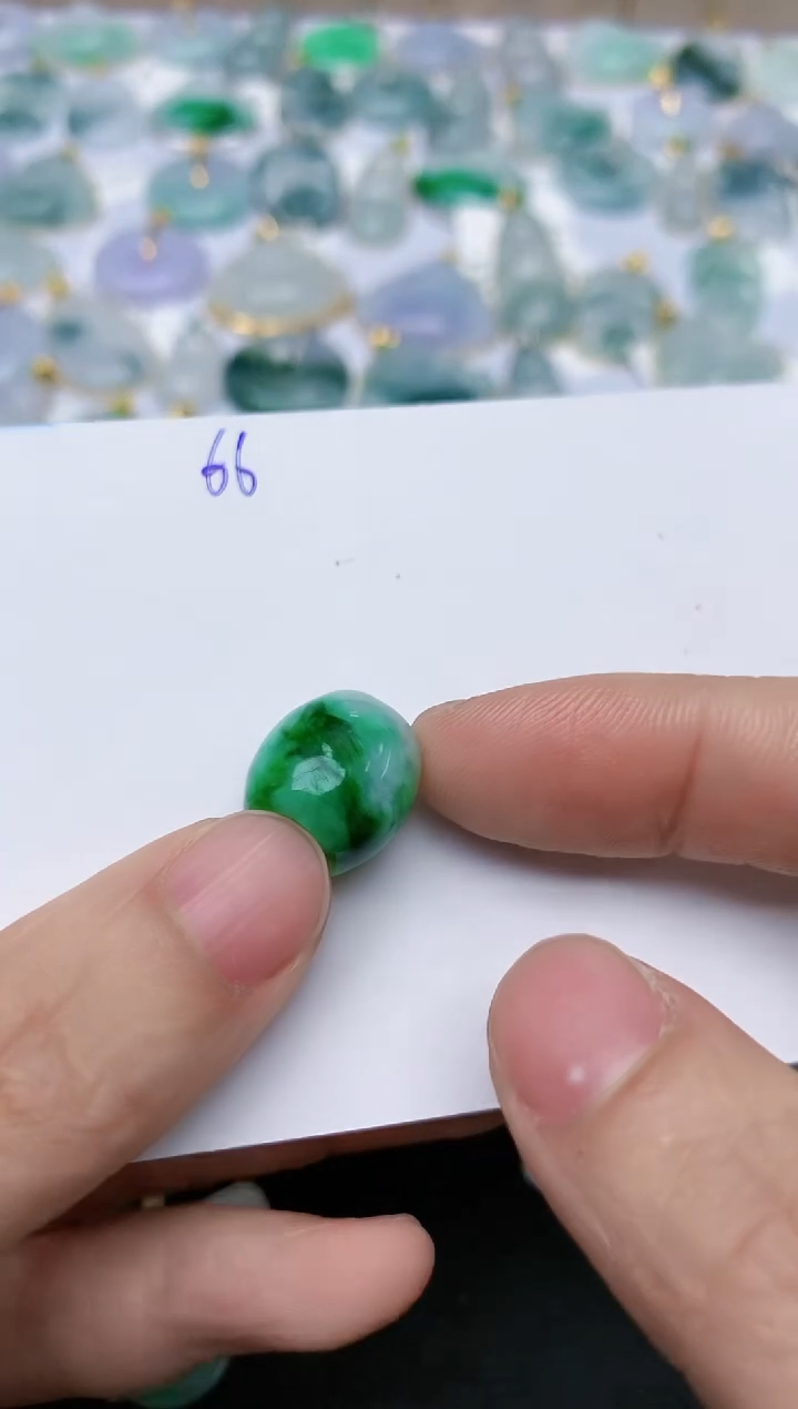 【闪购商品】翡翠颈饰未镶嵌天然翡翠A货    66