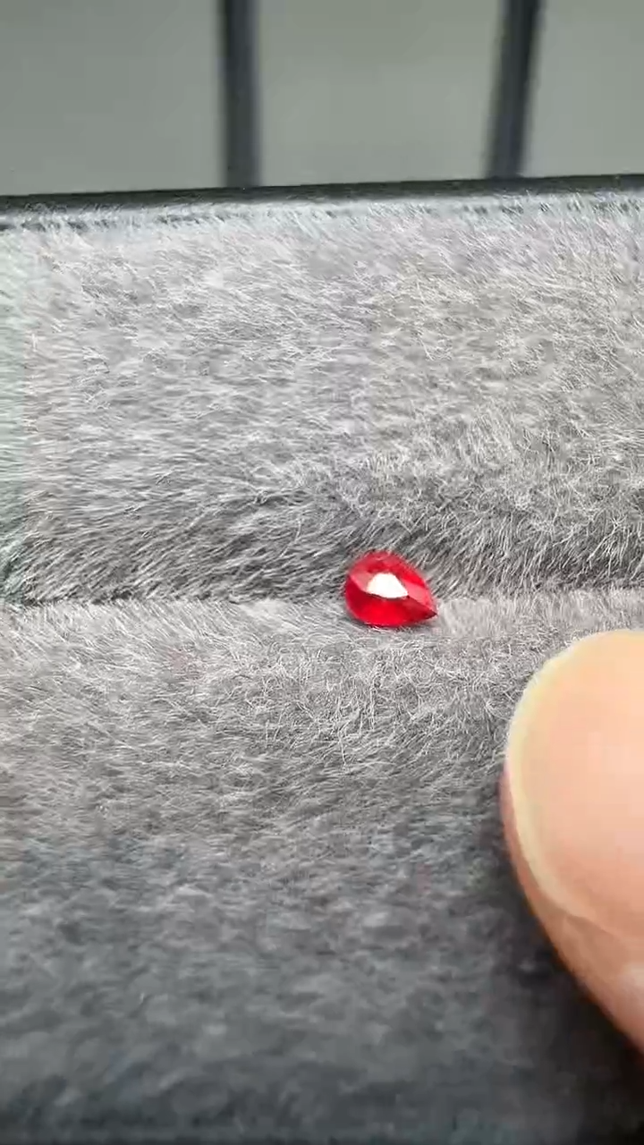 【闪购商品】红宝石鸽血红未镶嵌0.2ct-A460-1p