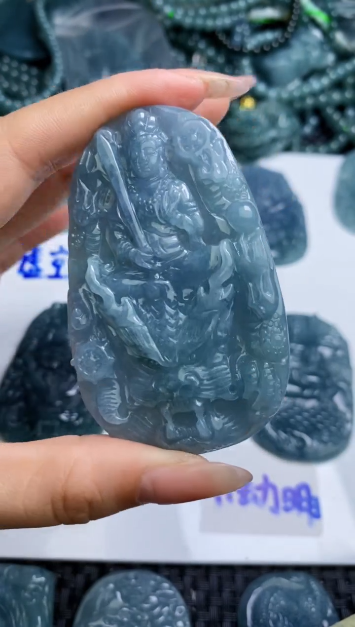 【闪购商品】翡翠颈饰未镶嵌         