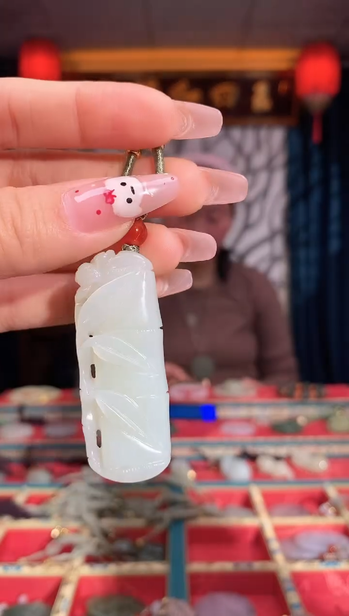 【闪购商品】和田玉颈饰未镶嵌竹节