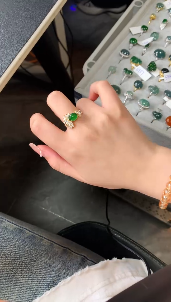 【闪购商品】翡翠戒指银S925镶嵌51241