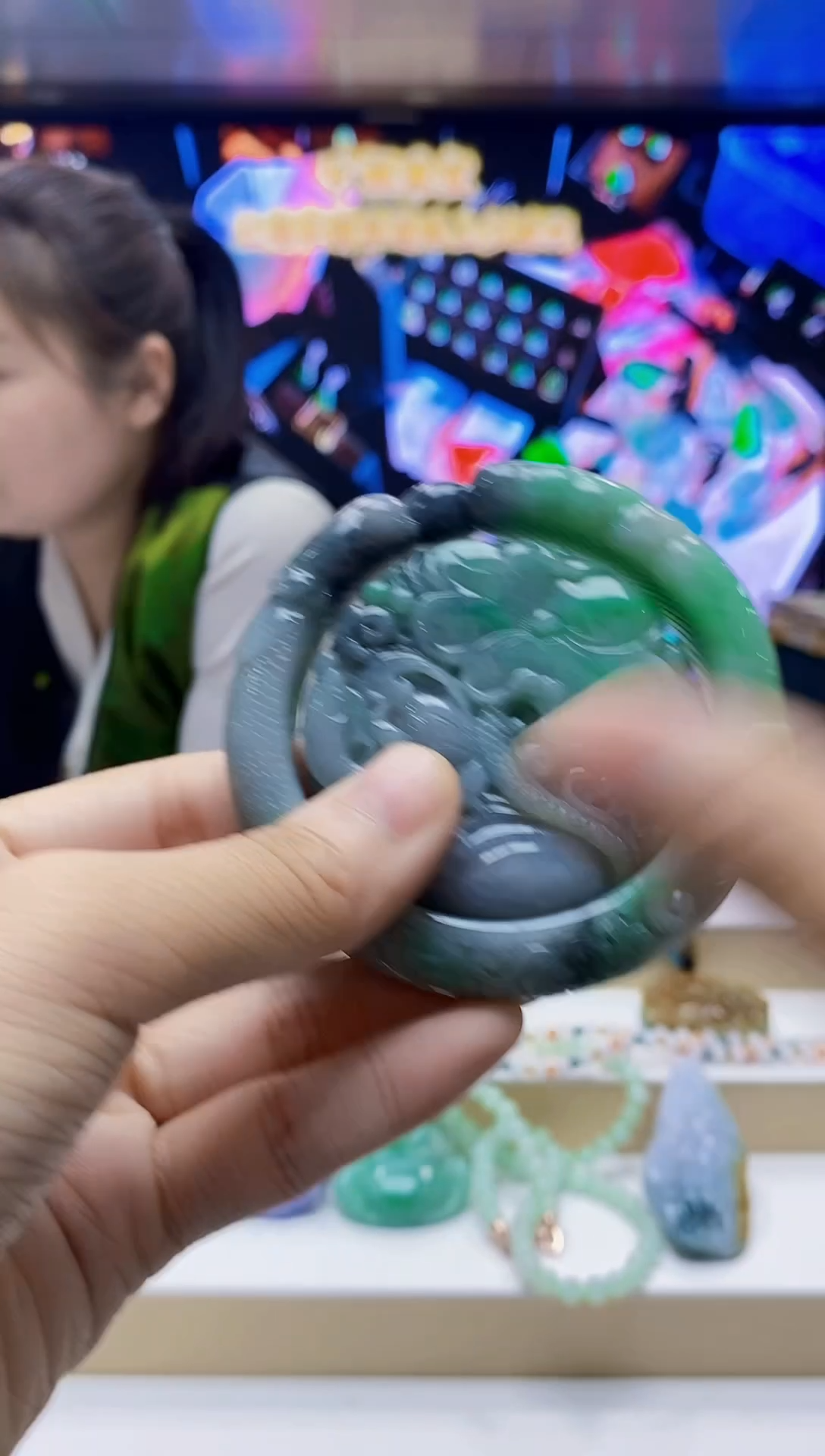 未镶嵌定制翡翠-毛货挂件 （赠珠链）33