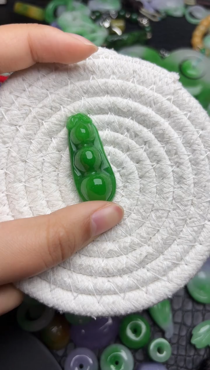 颈饰未镶嵌翡翠缅甸翡翠吊坠